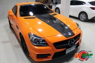 Wrap เปลี่ยนสีรถ Mercedes Benz SLK200 (Glossy Orange) [2]