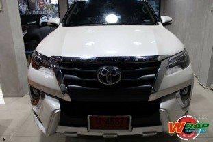 Wrap เปลียนสีรถ Toyota Fortuner (Matte Black) [2]