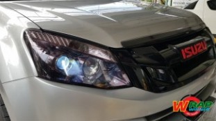 Iหุ้มฟิล์มไฟหน้าสีชา Isuzu D-Max (2)