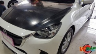 หุ้มเคฟล่าฝากระโปรงหน้า Mazda 2 (1) 