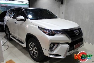 Wrap เปลียนสีรถ Toyota Fortuner (Matte Black) [1]