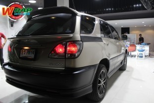 Wrap เปลี่ยนสีรถ Lexus (Matte Black ครึ่งคัน) [3]