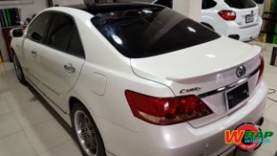 หุ้มฟิล์มหลังคาแก้ว Toyota Camry (3)
