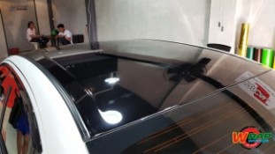 หุ้มฟิล์มหลังคาแก้ว Suzuki Ciaz (3)