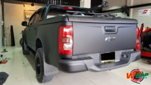 Wrap เปลี่ยนสีรถ Chevrolet Colorado สีดำด้าน (3)