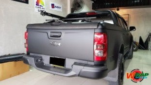Wrap เปลี่ยนสีรถ Chevrolet Colorado สีดำด้าน (2)