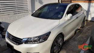 หุ้มฟิล์มหลังคาแก้ว Honda Accord (5)