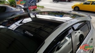 หุ้มฟิล์มหลังคาแก้ว Ford Fiesta (5)