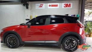 Wrap เปลี่ยนสีรถ Mazda CX3 ดำเงาครึ่งคันบน (4)