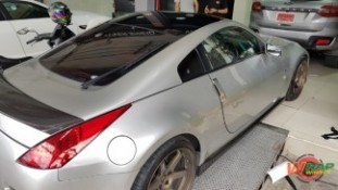 หุ้มฟิล์มหลังคาแก้ว Nissan 350Z (2)