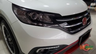 หุ้มฟิล์มไฟหน้า Honda CRV สีสโมคอ่อน (1)