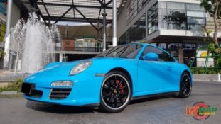 Wrap เปลี่ยนสีรถ Porsche Carrera4S สีฟ้า Miami Blue
