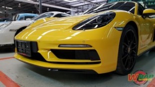 Wrap เปลี่ยนสีชุดแต่งรถ Porsche 718Boxster สีดำเงา (1)