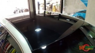 หุ้มฟิล์มหลังคาแก้ว Toyota Camry (7)