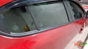 Wrap เปลี่ยนสีคิ้วประตู Mazda3 ดำด้าน