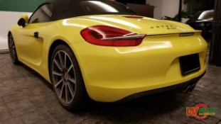 Wrap เปลี่ยนสีรถ Porsche Boxster สีเหลืองเงา (2)