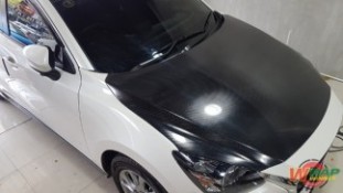 หุ้มเคฟล่า 6D ฝากระโปรงหน้า Mazda 2