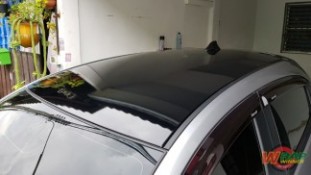 หุ้มฟิล์มหลังคาแก้ว / ฝากระโปรงหน้า Mazda2 (1)