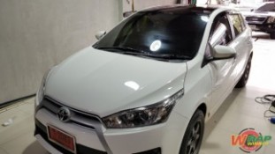 หุ้มฟิล์มหลังคาแก้ว Toyota Yaris (1)