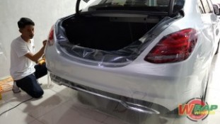 หุ้มฟิล์มใสกันรอยรถยนต์ Mercedes Benz E300 (3)