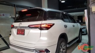 Wrap เปลียนสีรถ Toyota Fortuner (Matte Black) [7]