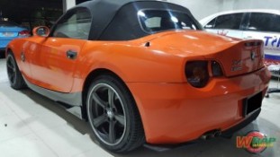 Wrap เปลี่ยนสีรถ BMW Z4 (Glossy Orange) [3]
