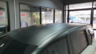 Wrap ครึ่งคันดำด้าน Toyota Sienta [7]