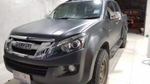 Wrap เปลี่ยนสีรถ Isuzu DMax สีดำด้าน